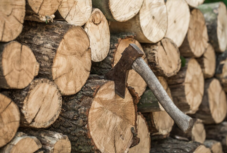 How to Make a Small Log Cabin